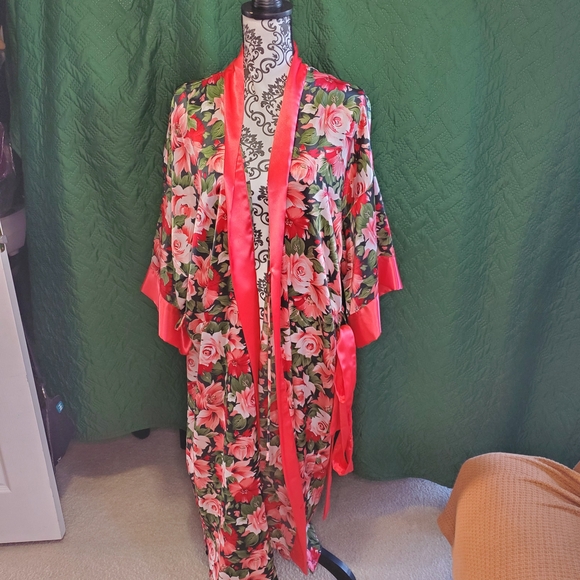 Vintage Gold Lable Victoria's Secret Satin Floral Robe in Pink and Green - Picture 2 of 5